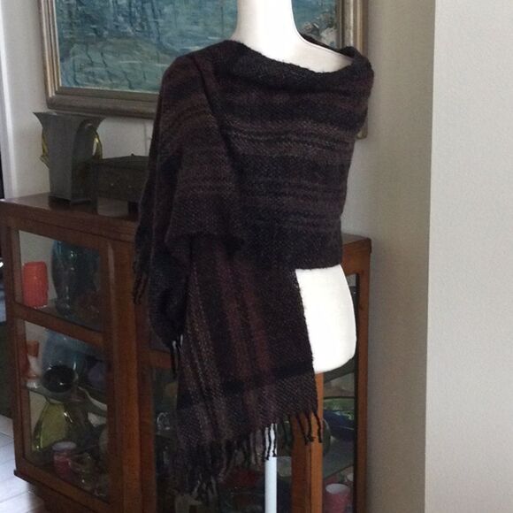 Handmade wrap/scarf  - Picture 1 of 3